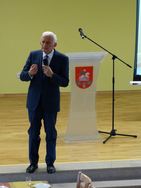 zdjęcie główne galerii Wizyta prof. Jerzego Buzka w Jasienicy